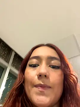 Eveeelyn25 online show from December 19, 2025, 12:06 am