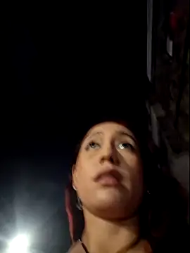 Eveeelyn25 online show from February 7, 2026, 12:58 am