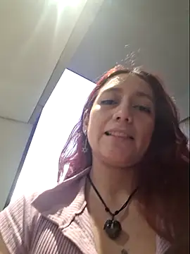 Eveeelyn25 online show from April 11, 2026, 11:09 pm