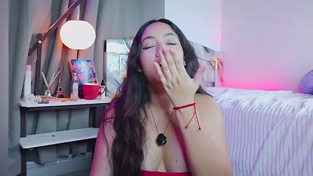 Snapshot of EmmaDembers chatting on December 13, 2025, 7:53 pm EmmaDembers online show from December 13, 2025, 7:53 pm