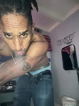 MTheRealrDLlongCrippler online show from April 15, 2026, 11:05 pm