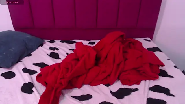 Snapshot of Tinyy_Star chatting on December 4, 2025, 4:11 am Tinyy Star online show from December 4, 2025, 4:11 am