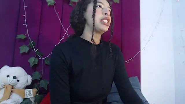 Snapshot of Tinyy_Star chatting on December 14, 2025, 7:07 pm Tinyy Star online show from December 14, 2025, 7:07 pm