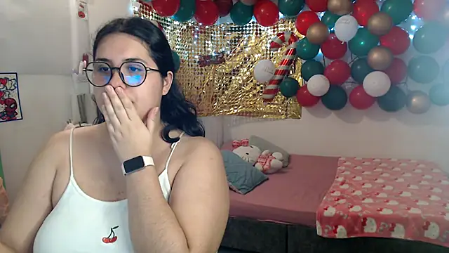 Snapshot of suckdreams19 chatting on December 18, 2025, 4:29 am suckdreams19 online show from December 18, 2025, 4:29 am