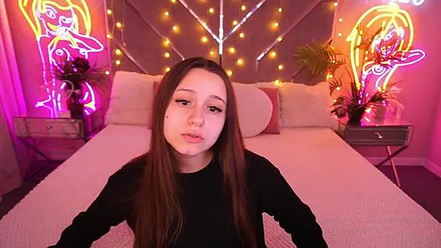 Snapshot of TinyNatalie chatting on March 18, 2026, 2:31 pm TinyNatalie online show from March 18, 2026, 2:31 pm