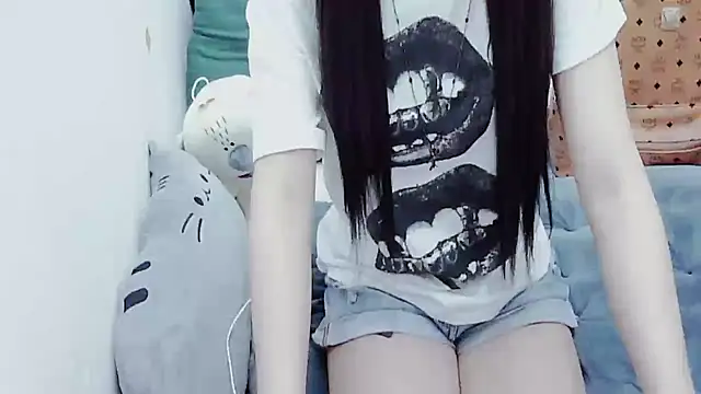 Snapshot of Alice-Hot88 chatting on November 26, 2025, 12:28 pm Alice-Hot88 online show from November 26, 2025, 12:28 pm