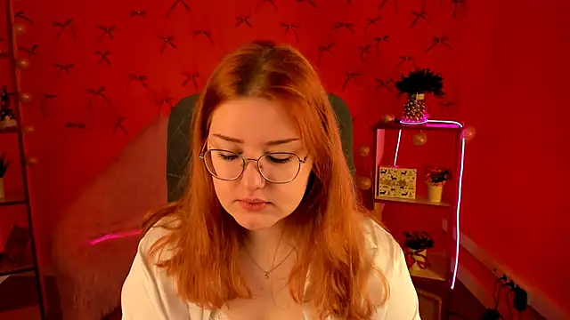 Snapshot of StaceyJensen chatting on December 18, 2025, 9:26 am StaceyJensen online show from December 18, 2025, 9:26 am