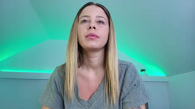 KateAllyaa online show from December 14, 2025, 2:50 am