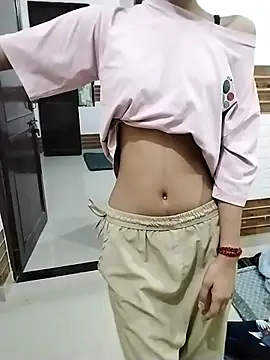 Snapshot of Alli8900 chatting on November 27, 2025, 5:26 pm Alli8900 online show from November 27, 2025, 5:26 pm