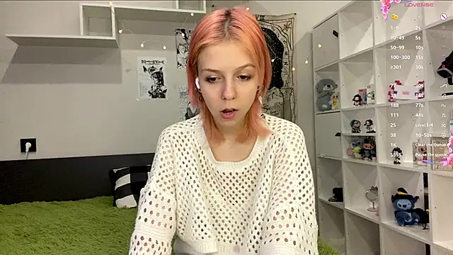 Snapshot of FairyLuna chatting on February 8, 2026, 1:36 pm FairyLuna online show from February 8, 2026, 1:36 pm