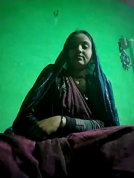 Snapshot of Pooja_hote chatting on November 26, 2025, 3:35 pm Pooja hote online show from November 26, 2025, 3:35 pm