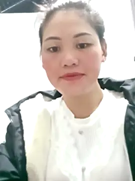 Snapshot of lynae-0 chatting on December 4, 2025, 11:24 pm lynae-0 online show from December 4, 2025, 11:24 pm