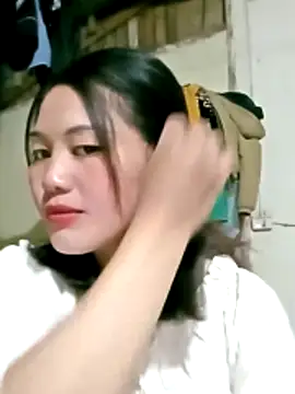 Snapshot of lynae-0 chatting on December 14, 2025, 1:27 pm lynae-0 online show from December 14, 2025, 1:27 pm