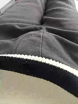 Snapshot of BarrenProtege chatting on December 14, 2025, 10:42 am BarrenProtege online show from December 14, 2025, 10:42 am