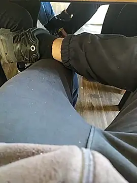 Snapshot of BarrenProtege chatting on December 15, 2025, 9:57 am BarrenProtege online show from December 15, 2025, 9:57 am