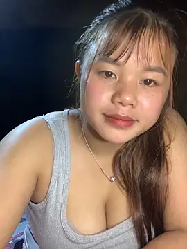 Snapshot of Sug04 chatting on December 16, 2025, 1:05 pm Sug04 online show from December 16, 2025, 1:05 pm