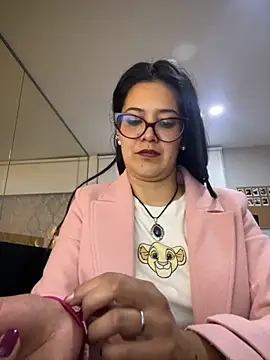 Snapshot of TAMARALEWISMD chatting on December 5, 2025, 3:26 am TAMARALEWISMD online show from December 5, 2025, 3:26 am