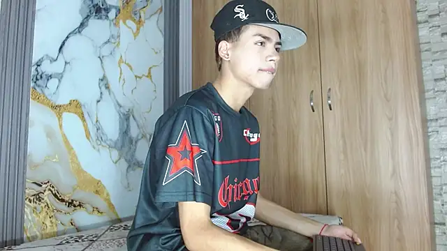 Snapshot of maverickhotson303av chatting on November 24, 2025, 8:41 pm maverickhotson303av online show from November 24, 2025, 8:41 pm