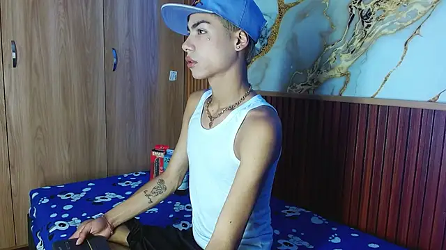 Snapshot of maverickhotson303av chatting on December 15, 2025, 11:09 pm maverickhotson303av online show from December 15, 2025, 11:09 pm