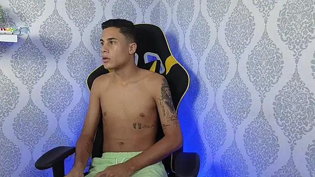 Snapshot of The_big_twink_x chatting on November 26, 2025, 7:26 pm The big twink x online show from November 26, 2025, 7:26 pm