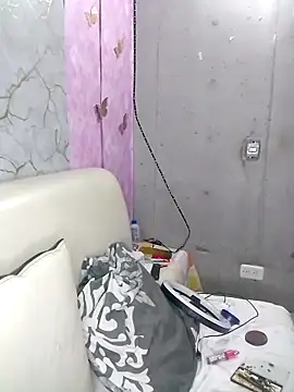 Snapshot of KiaracCastilo chatting on November 27, 2025, 11:29 pm KiaracCastilo online show from November 27, 2025, 11:29 pm