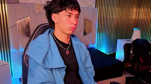 kaelwolf tay online show from March 12, 2026, 7:53 pm