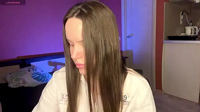 SanoraVillnave online show from February 15, 2026, 7:21 pm