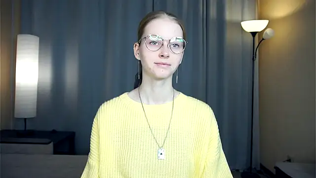 Snapshot of ToyaPletz chatting on December 3, 2025, 5:00 pm ToyaPletz online show from December 3, 2025, 5:00 pm