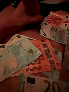 Snapshot of klkmam chatting on November 26, 2025, 8:10 pm klkmam online show from November 26, 2025, 8:10 pm