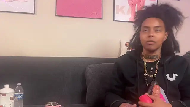 Snapshot of seductivefreak7 chatting on November 29, 2025, 8:39 am seductivefreak7 online show from November 29, 2025, 8:39 am