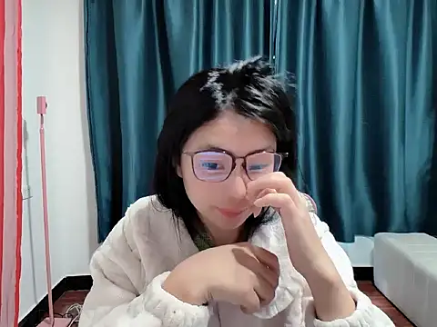 Snapshot of Mimiya-833 chatting on December 1, 2025, 6:18 am Mimiya-833 online show from December 1, 2025, 6:18 am