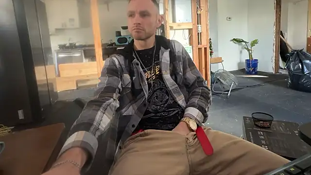 famous1tad online show from December 22, 2025, 8:39 pm