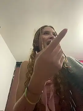 Snapshot of Labby18 chatting on December 19, 2025, 3:24 am Labby18 online show from December 19, 2025, 3:24 am