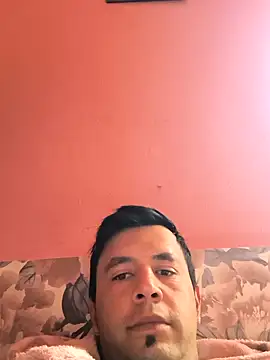 Snapshot of Alexutz21 chatting on March 29, 2026, 6:46 am Alexutz21 online show from March 29, 2026, 6:46 am