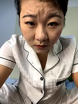 Snapshot of firemm-h chatting on December 2, 2025, 7:47 am firemm-h online show from December 2, 2025, 7:47 am