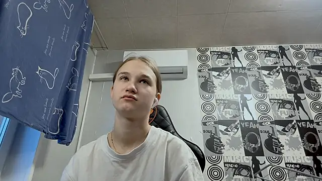 helgicuteness online show from December 21, 2025, 7:15 am