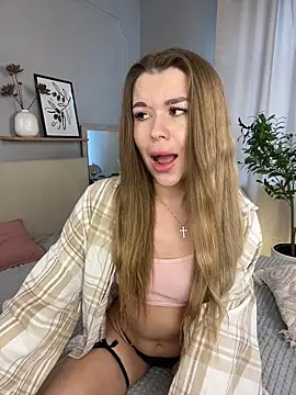 Snapshot of AllyBaley chatting on December 15, 2025, 8:07 am AllyBaley online show from December 15, 2025, 8:07 am