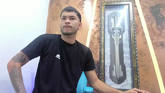 Snapshot of hot_guy_sweet chatting on December 14, 2025, 3:45 am hot guy sweet online show from December 14, 2025, 3:45 am