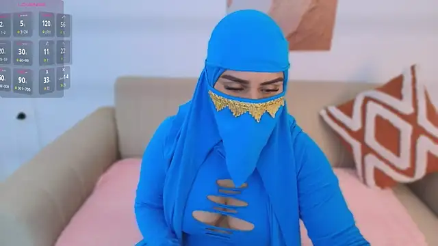 Snapshot of Mayraa_arabelle chatting on December 15, 2025, 3:49 pm Mayraa arabelle online show from December 15, 2025, 3:49 pm