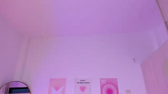 KAHTY JONES  online show from December 20, 2025, 3:35 am