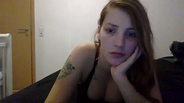 hope23lexi online show from December 4, 2025, 9:51 am