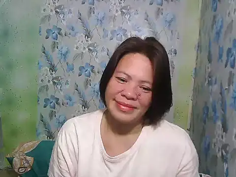 Smilinglovely online show from December 22, 2025, 10:51 pm