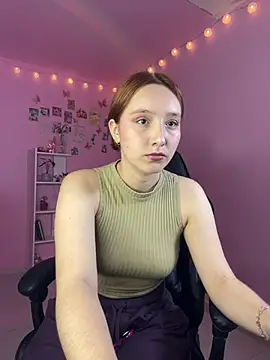 Snapshot of Davne_ chatting on March 5, 2026, 8:49 pm Davne online show from March 5, 2026, 8:49 pm