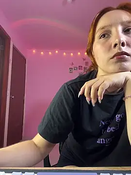 Snapshot of Davne_ chatting on March 17, 2026, 9:29 pm Davne online show from March 17, 2026, 9:29 pm