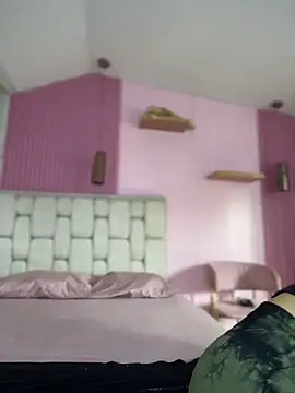 Snapshot of MaddieHunter chatting on December 1, 2025, 1:05 pm MaddieHunter online show from December 1, 2025, 1:05 pm