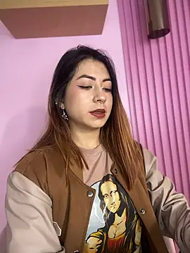 Snapshot of MaddieHunter chatting on December 5, 2025, 1:31 pm MaddieHunter online show from December 5, 2025, 1:31 pm