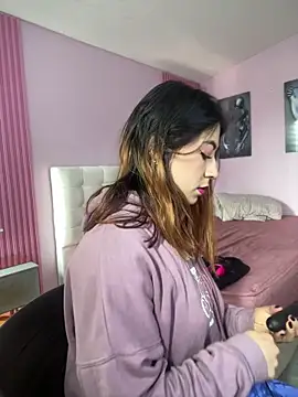 MaddieHunter online show from January 13, 2026, 2:33 pm