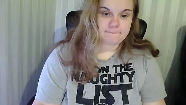 Snapshot of HarmonyKareraa chatting on December 3, 2025, 7:27 am HarmonyKareraa online show from December 3, 2025, 7:27 am