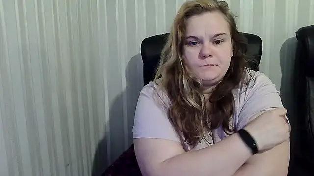 Snapshot of HarmonyKareraa chatting on December 14, 2025, 1:38 pm HarmonyKareraa online show from December 14, 2025, 1:38 pm