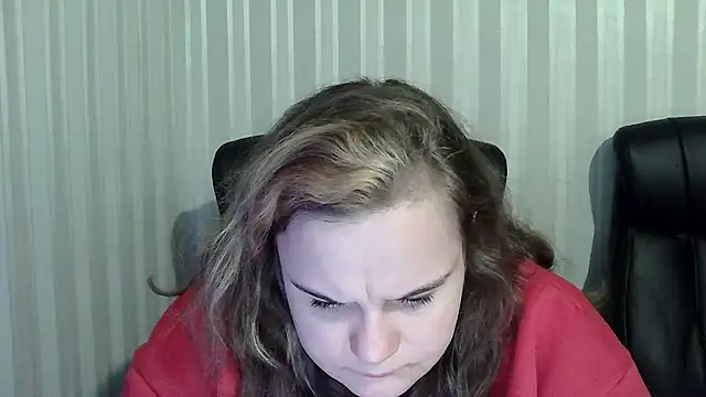 Snapshot of HarmonyKareraa chatting on December 15, 2025, 6:06 am HarmonyKareraa online show from December 15, 2025, 6:06 am